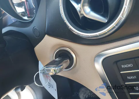 2019 Mercedes-Benz Cla 250 4Matic z USA, uszkodzony, nr VIN WDDSJ4GB5KN761235